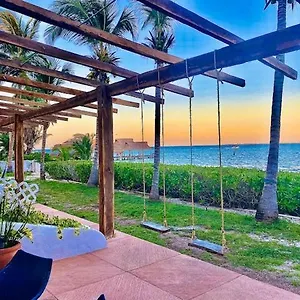 Pensión Punta Me Beach Suites, Cancún