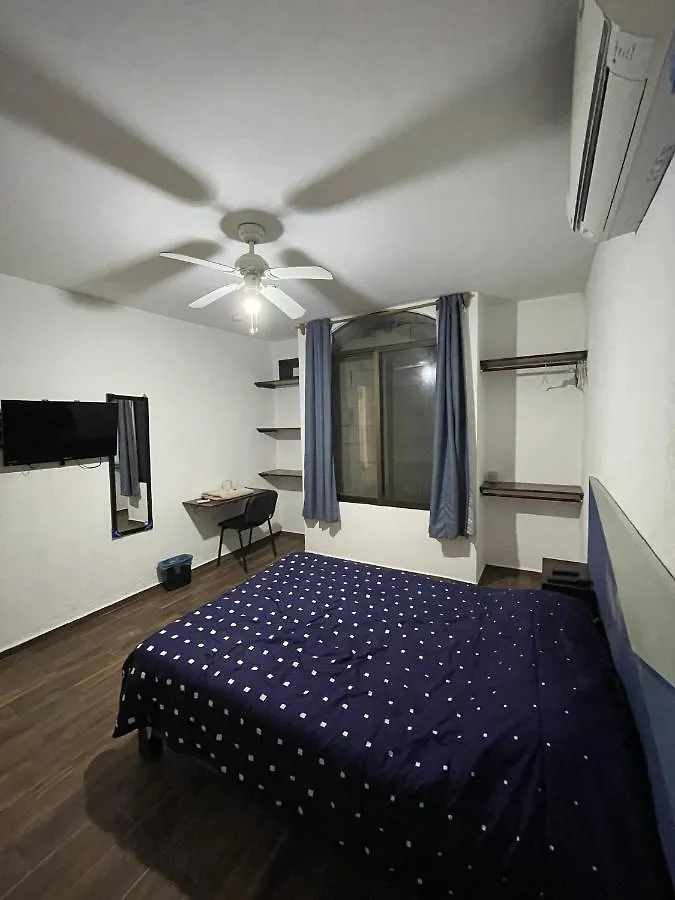 Guest house Casa Nova! Private Bathroom And Room Cancun Mexico